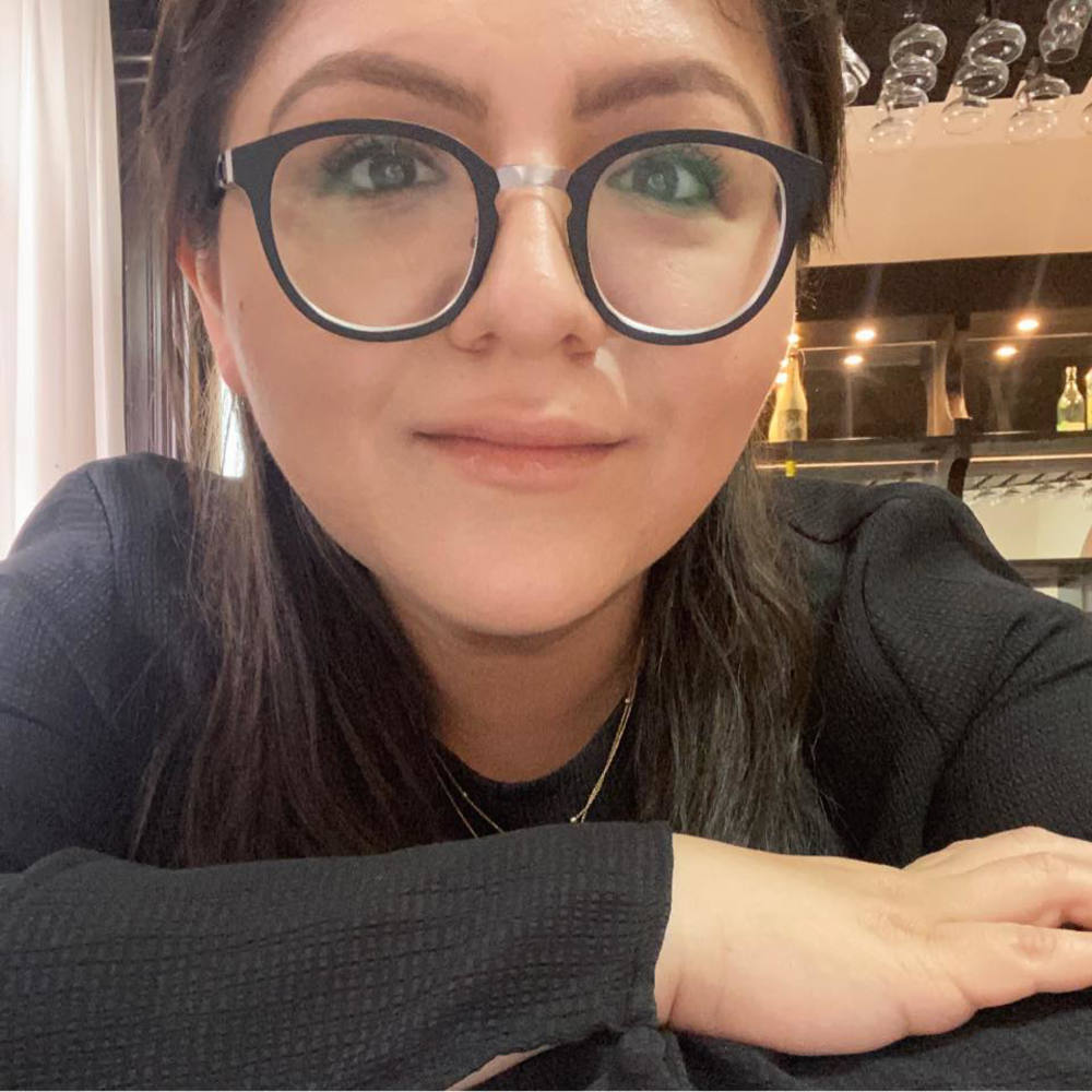 Meet your Posher, Ana